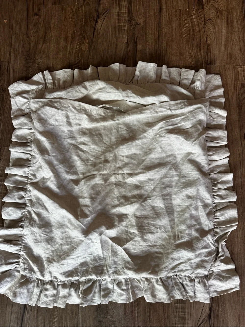 Pottery barn linen pillow sham 26x26 cream color ruffles